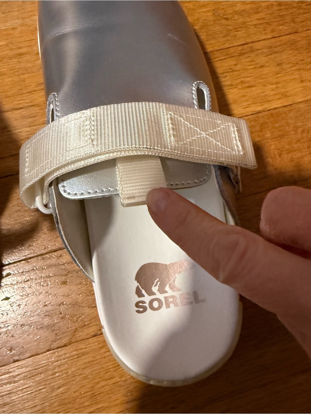 Sorel Viibe Silver Metallic Slip-On Clog - Picture 4 of 5
